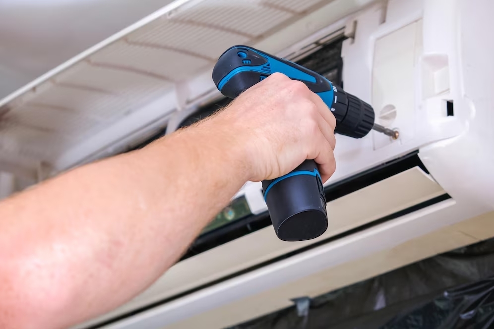 Наши специалисты выполнят монтаж любой сложности качественно и в срок Профессиональный монтаж